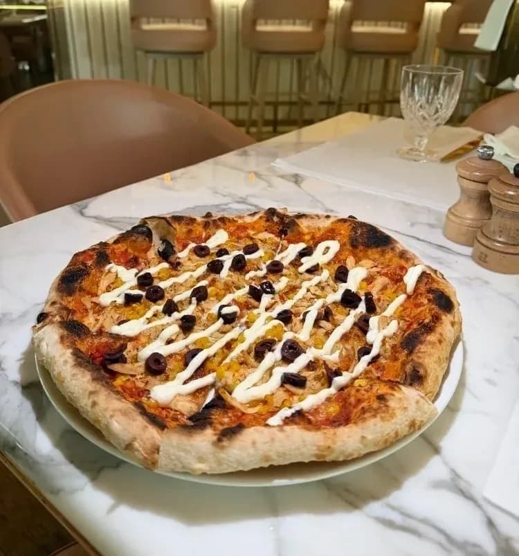2-for-1 Chicken and Catupiry Pizza Image