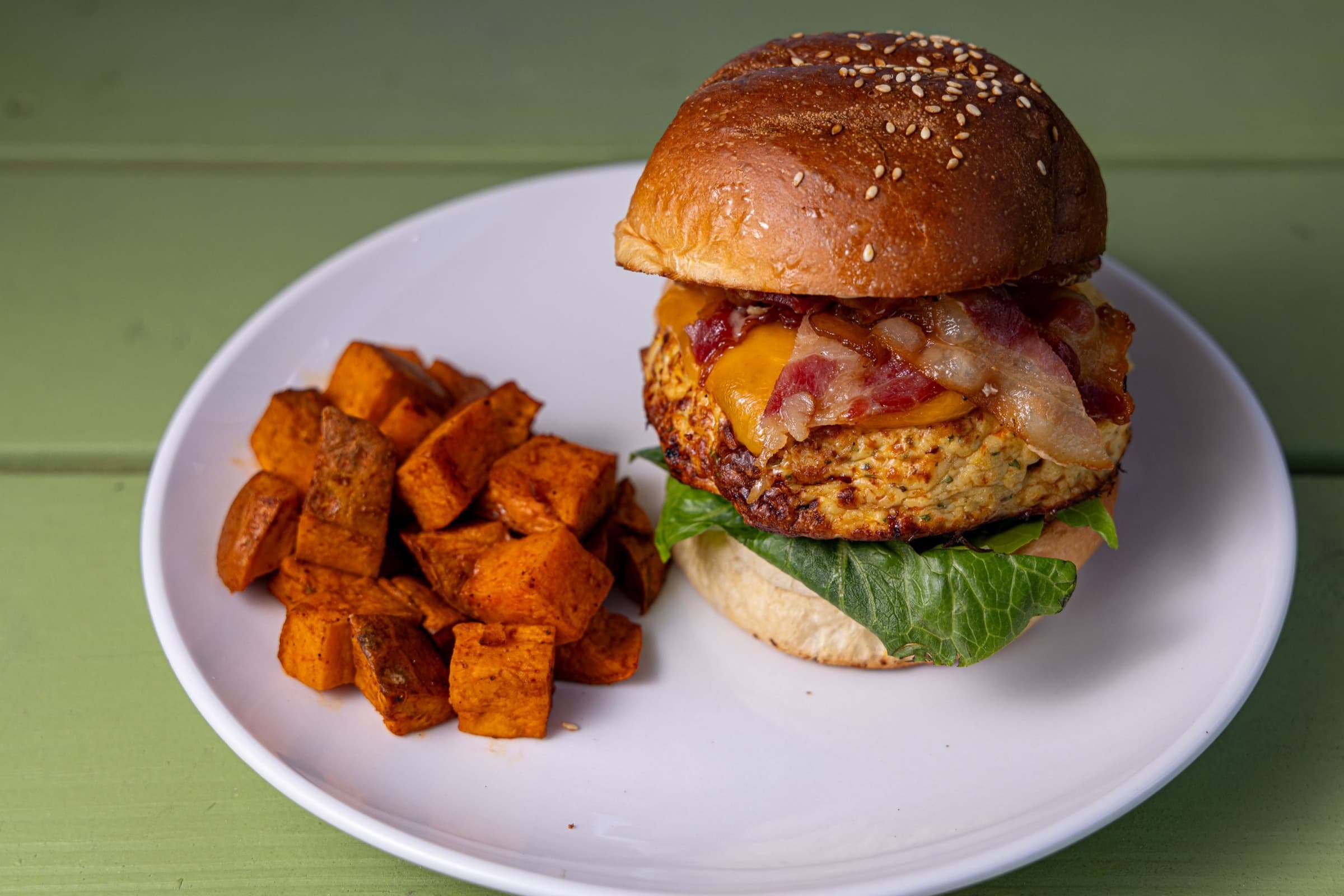 Classic Chicken 'N' Bacon Burger picture